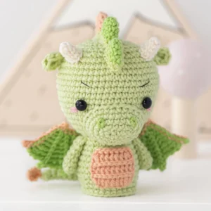 imagen de un amigurumi dragón del curso avanzado