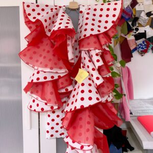 imagen de una prenda hecha en el curso de moda flamenca