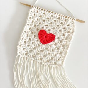 Imagen de una prenda hecha en la clase de punto y ganchillo