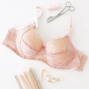 imagen de un sujetador hecho en clase