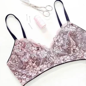 imagen de un sujetador hecho en clase